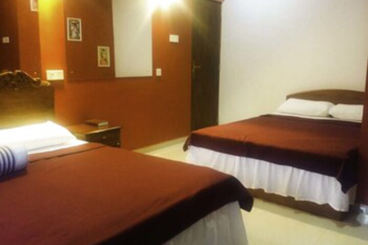 Room 11 of 21