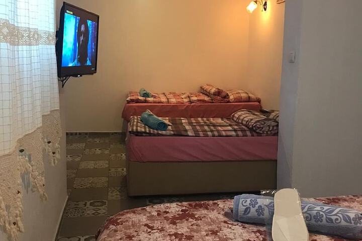 Room 32 of 88