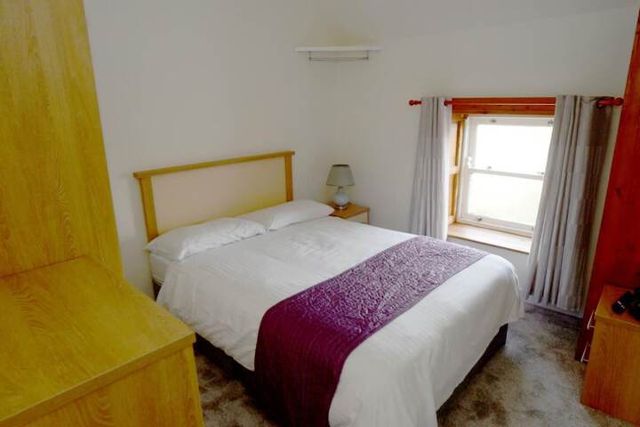 Room 8 of 25