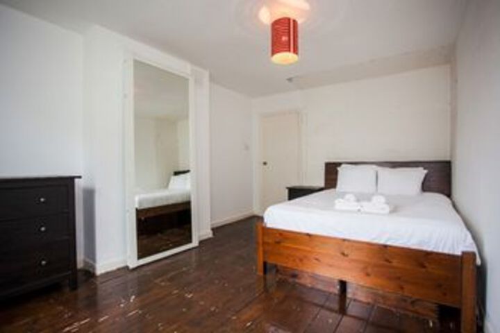 Room 3 of 12