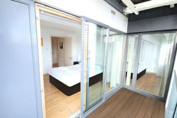 Room 12 of 22