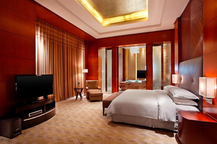 Room 18 of 54