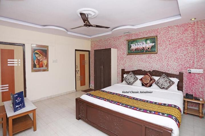 Room 27 of 47