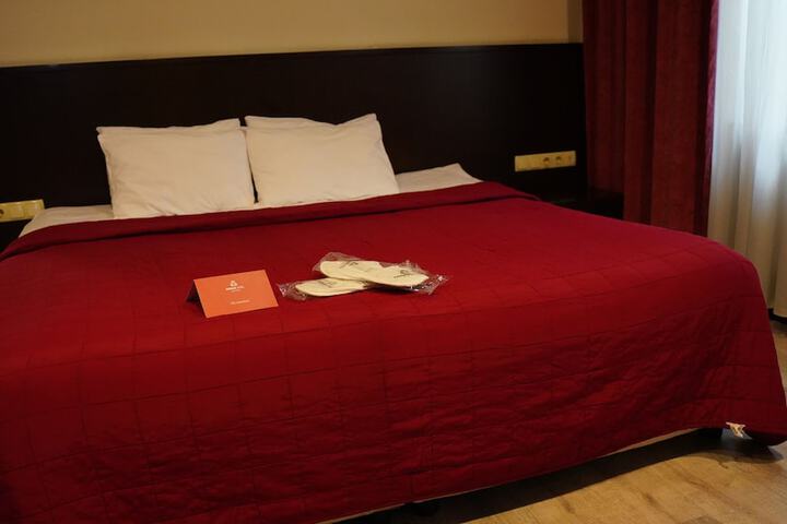 Room 13 of 48