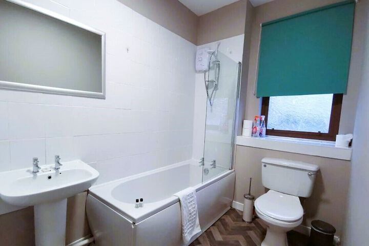 Room 17 of 24