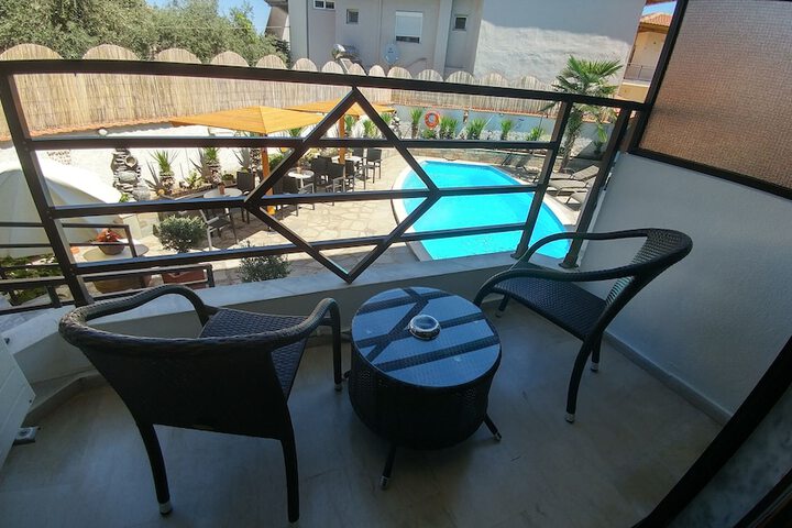 Terrace/Patio 49 of 51