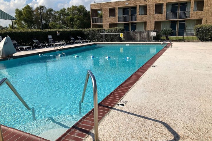 Pools & Facilities