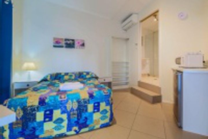 Room 18 of 156