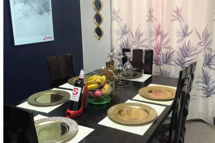 Dining 20 of 25