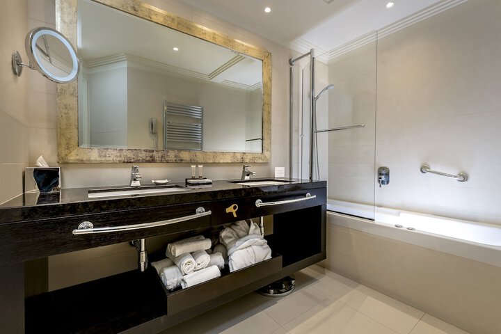 Clean Restrooms