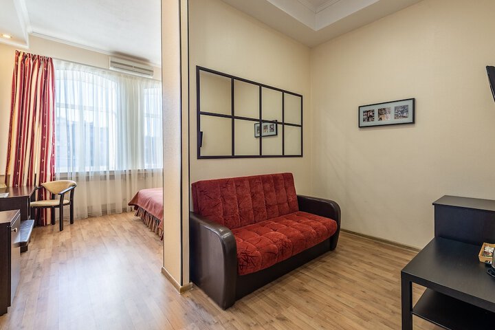 Room 22 of 87