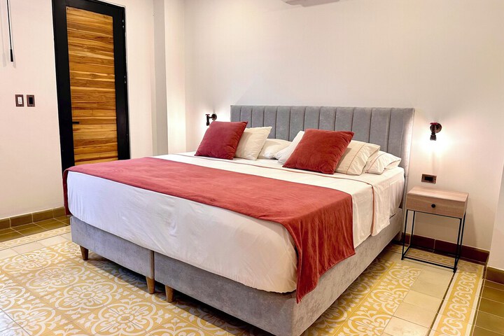 Room 4 of 26
