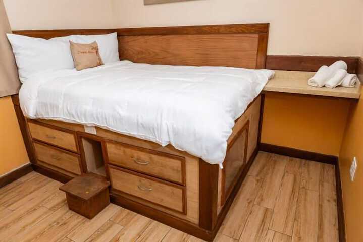 Room 4 of 14