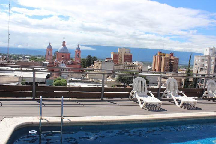 Pool 33 of 52