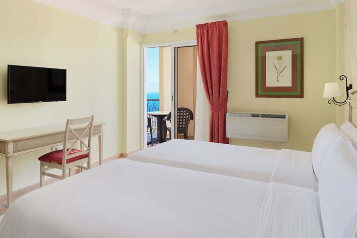 Room 8 of 65