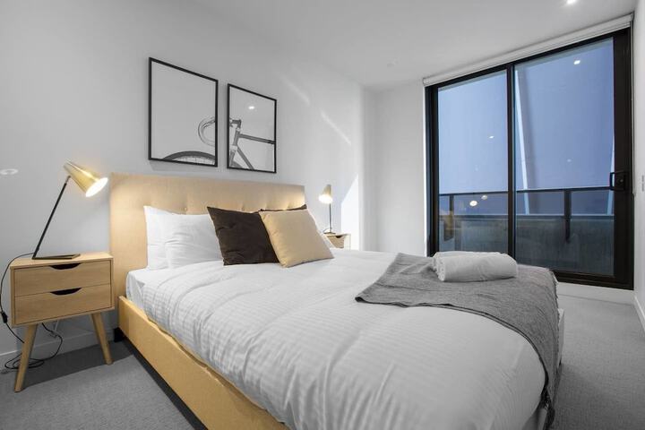 Room 5 of 14