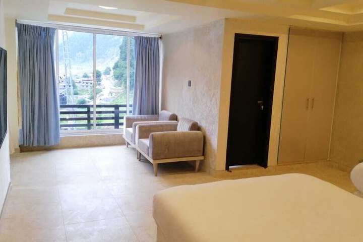 Room 27 of 57