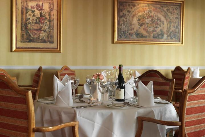 Dining 57 of 74