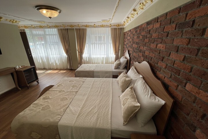 Room 8 of 24