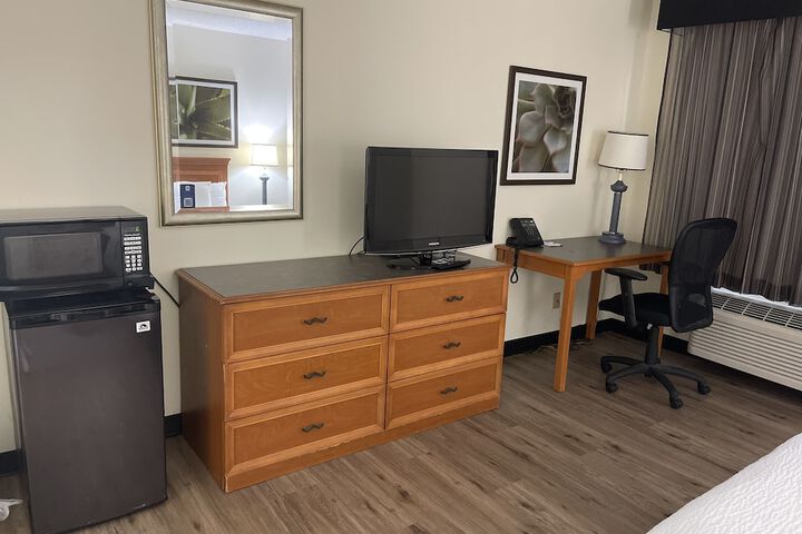 Deluxe 2 Double Beds (13 of 13)