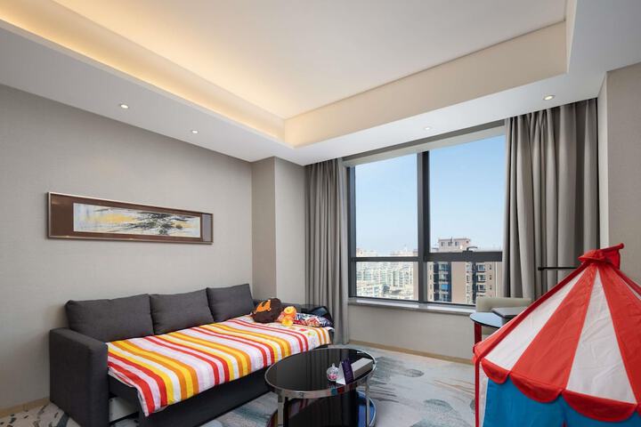 Room 30 of 99