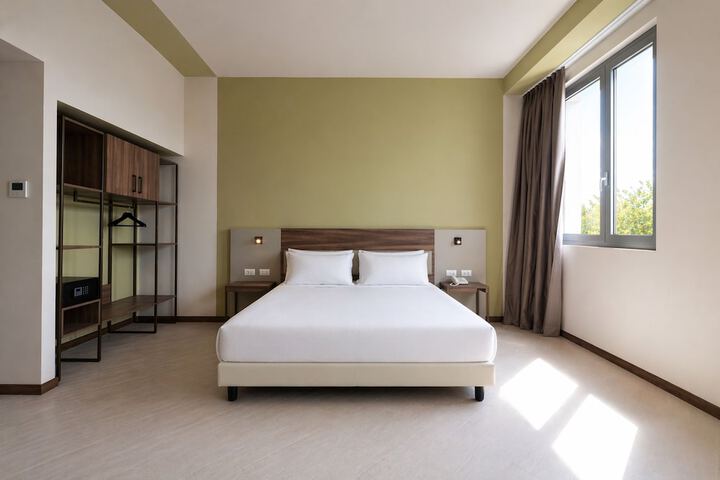 Room 17 of 59