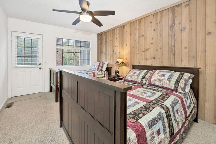 Room 10 of 21