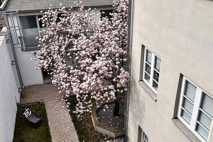 Hotel Exterior 19 of 19