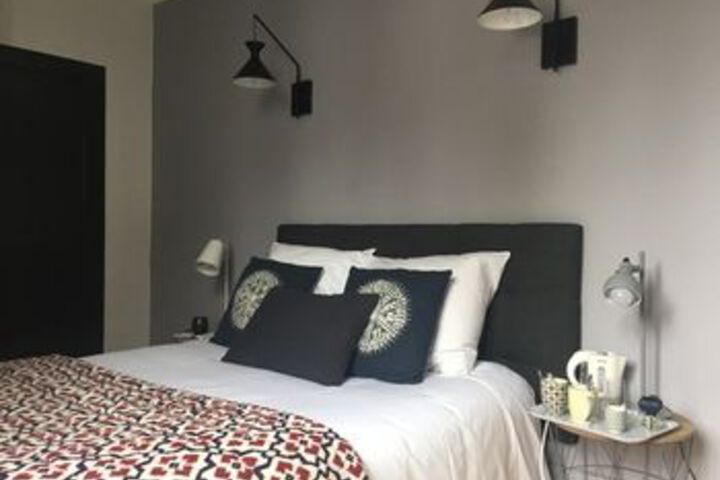 Room 16 of 32