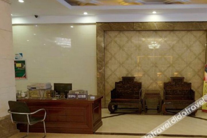Golden Diamond Hotel