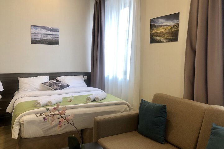 Room 8 of 69