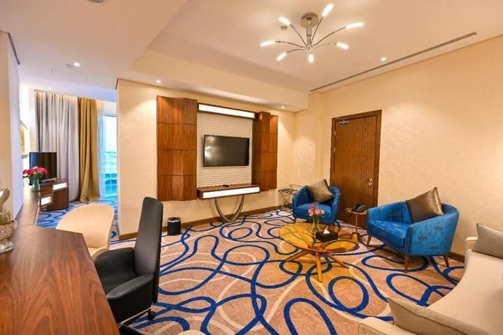 Room 19 of 48