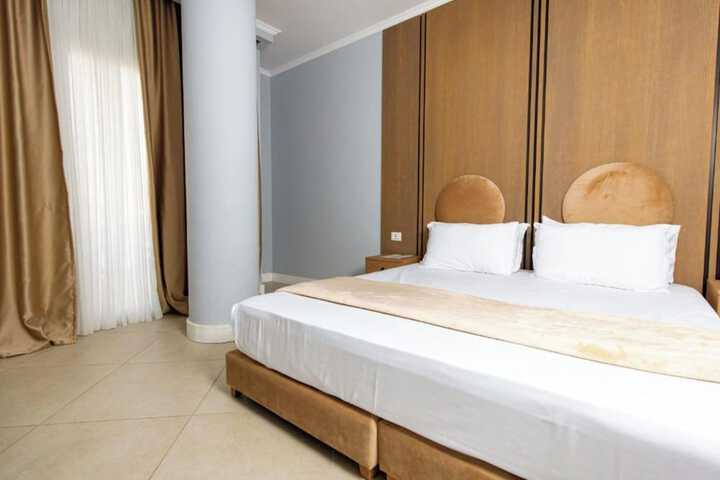 Room 63 of 132