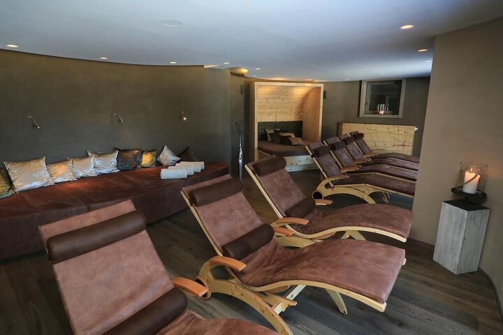 Spa 19 of 32