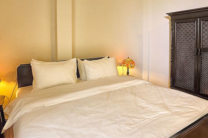 Room 4 of 26