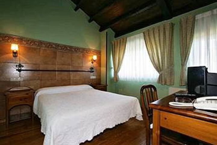 Room 12 of 24