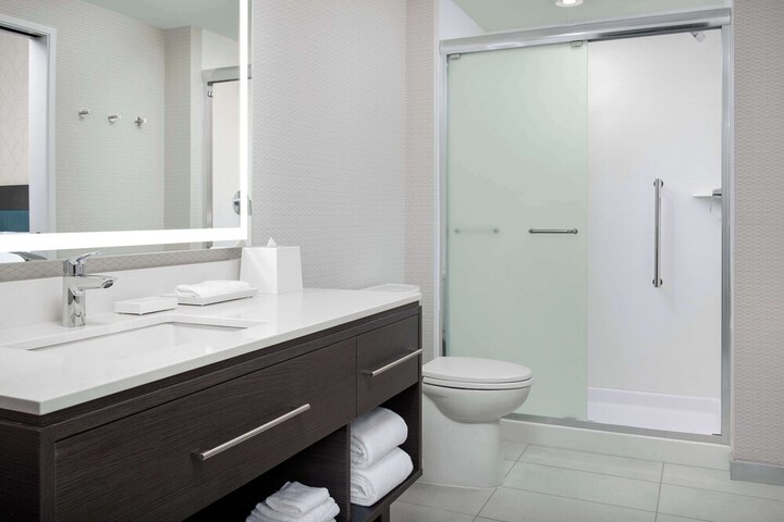 Bathroom shower