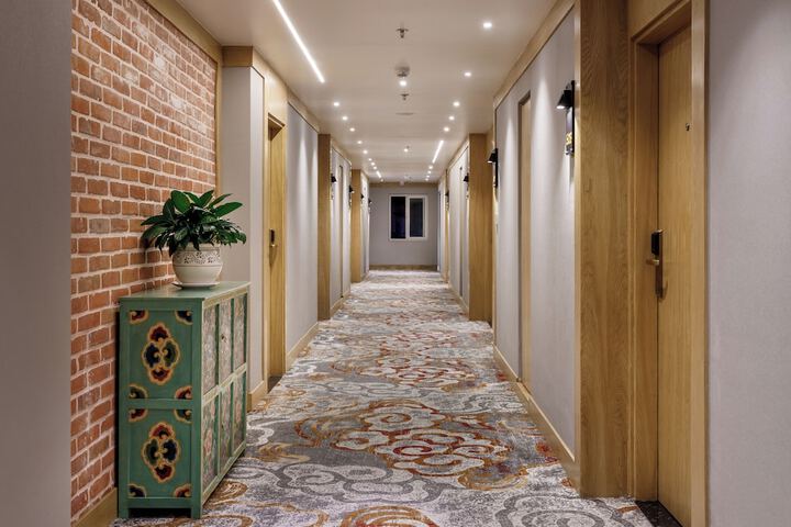 Ballroom/Hall 140 of 147
