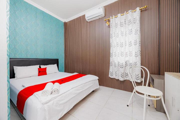 RedDoorz near Jalan Adi Sucipto Solo