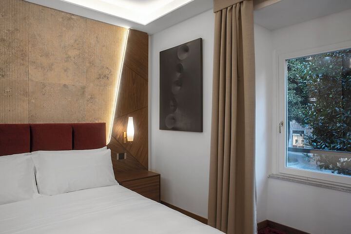 Room 72 of 197