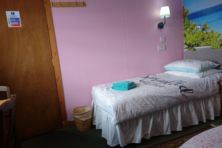 Room 6 of 46