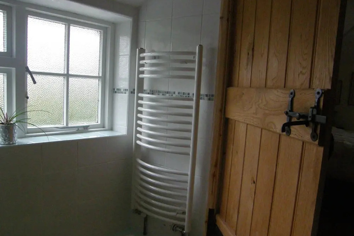 Room 9 of 14