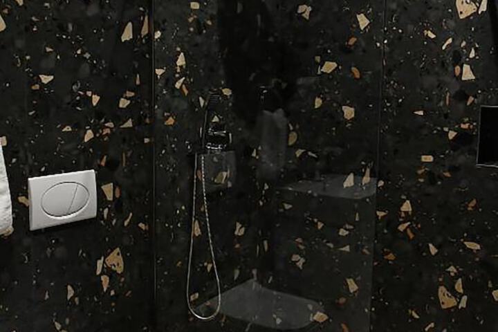 Room 49 of 65