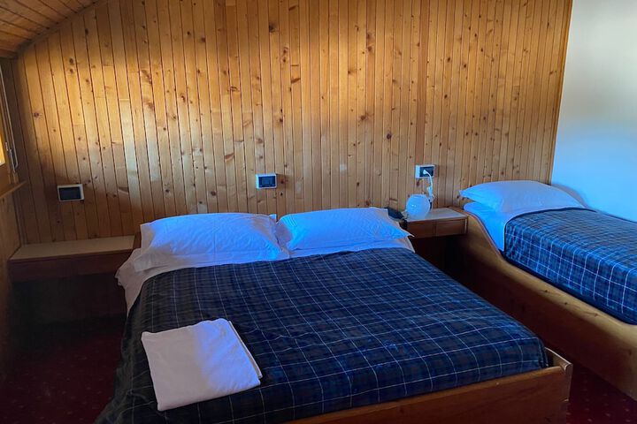 Room 5 of 22