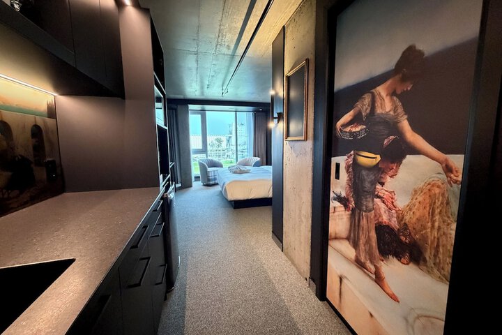 Room 2 of 16