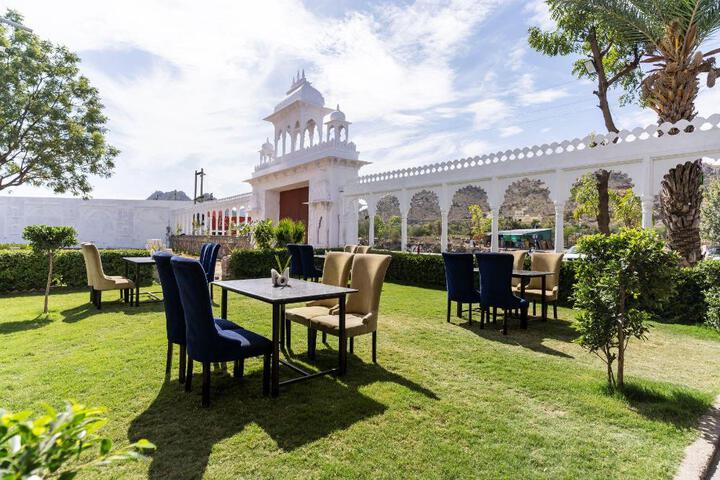 Hotel Pratap Palace