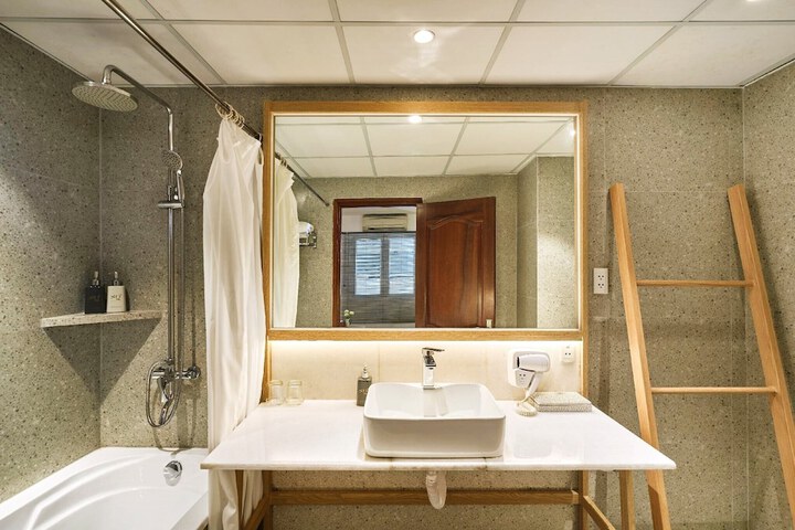 Bathroom Interior Photo