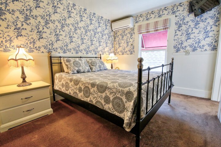 Room 7 of 42