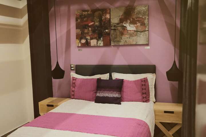 Room 10 of 65