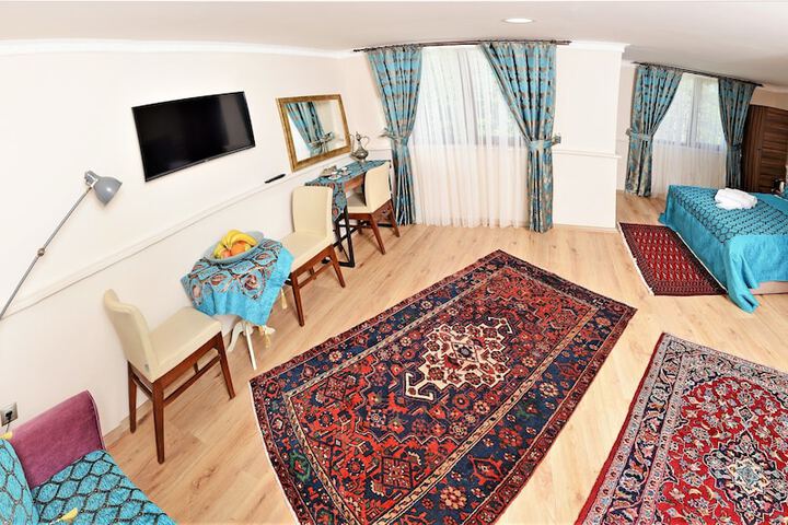 Room 13 of 53